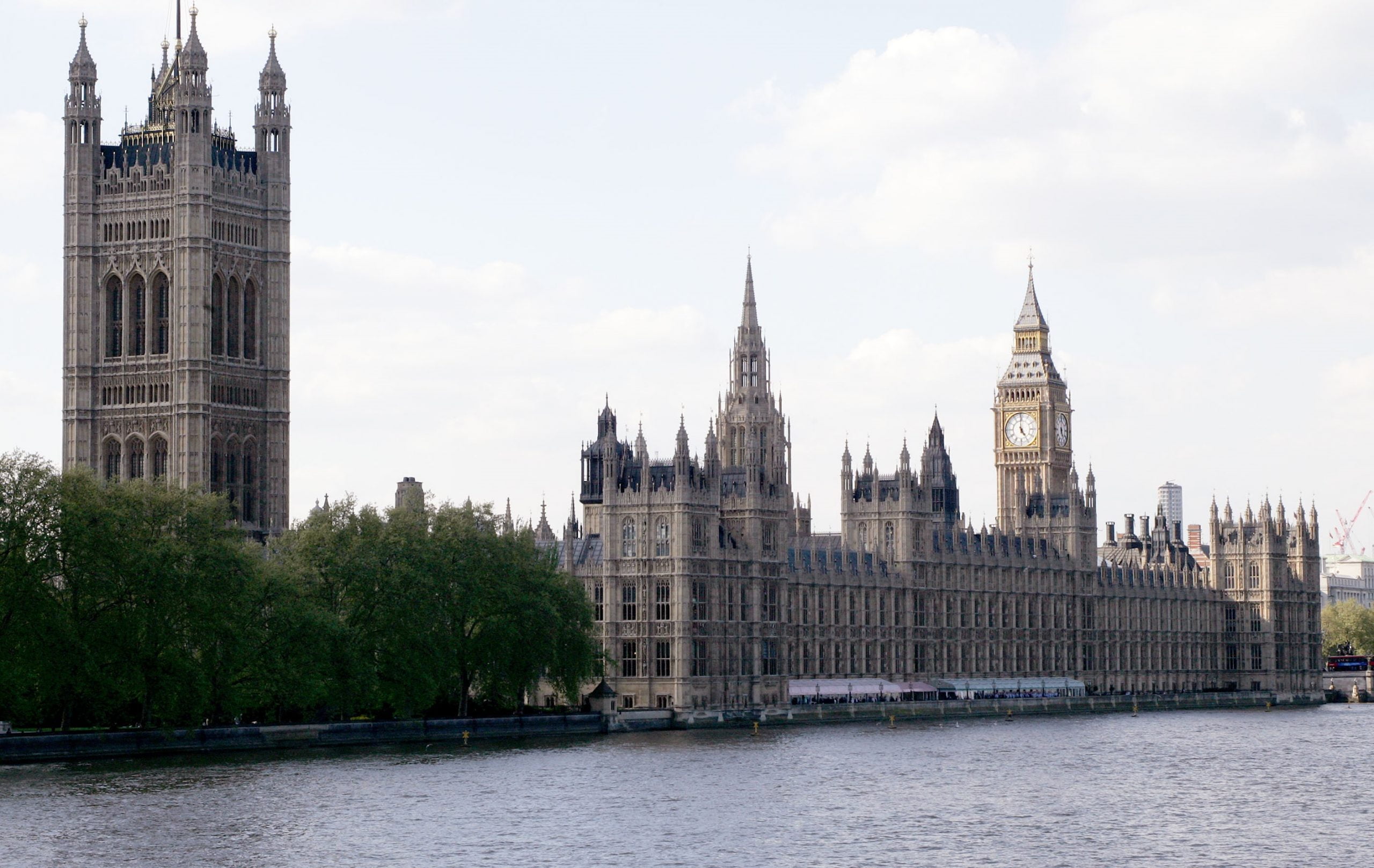Image of the River Thames and the Parliament